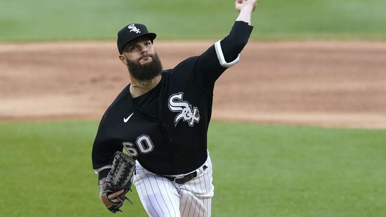 Chicago White Sox starting pitcher Dallas Keuchel delivers during the first inning of the team's baseball game against the Boston Red Sox on Thursday, May 26, 2022, in Chicago.