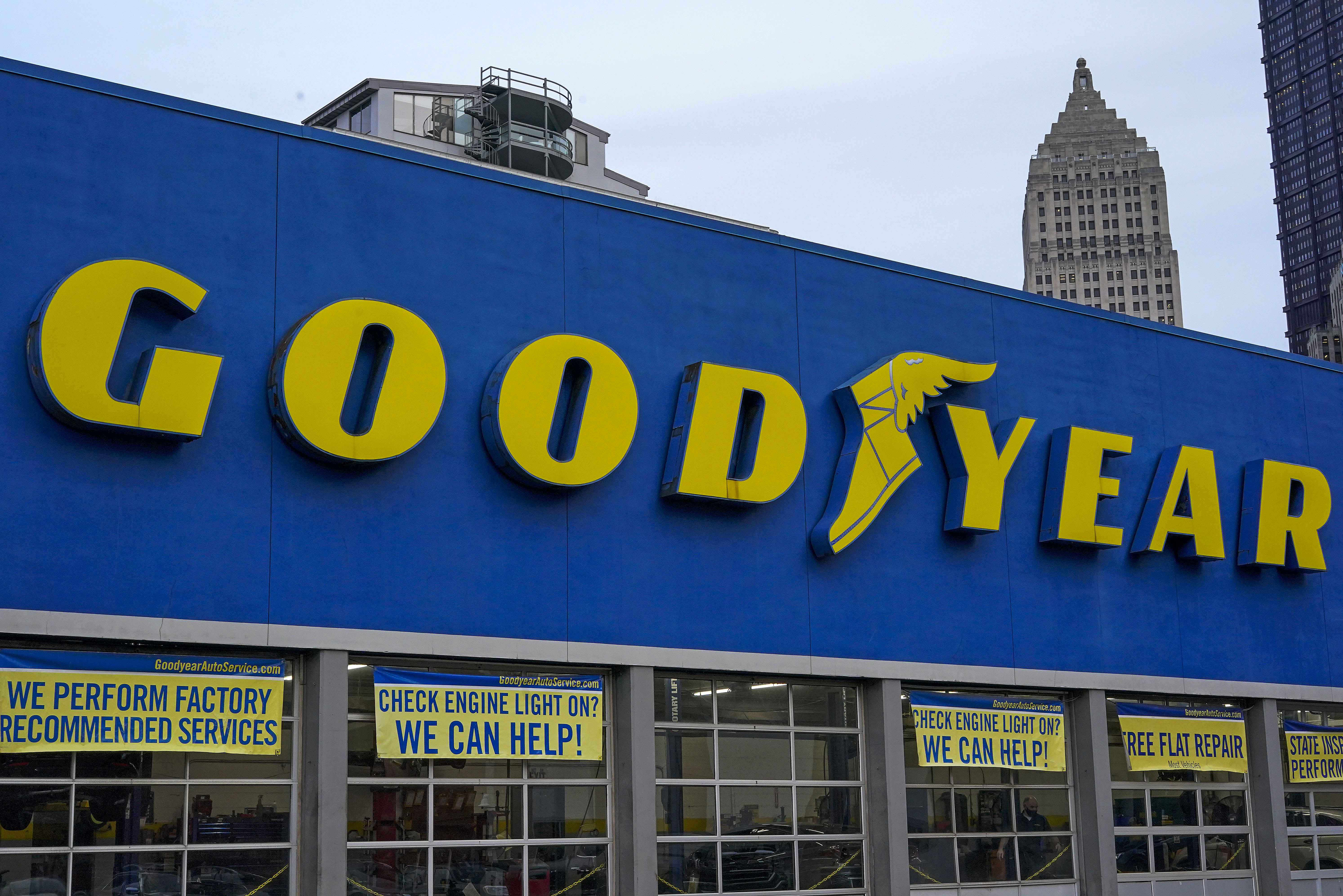 Federal investigators say Goodyear knew that some of its recreational vehicle tires could fail and cause severe crashes, yet it didn't recall them for as many as 20 years.