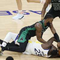 Wiggins delivers on both ends, Warriors lead NBA Finals 3-2