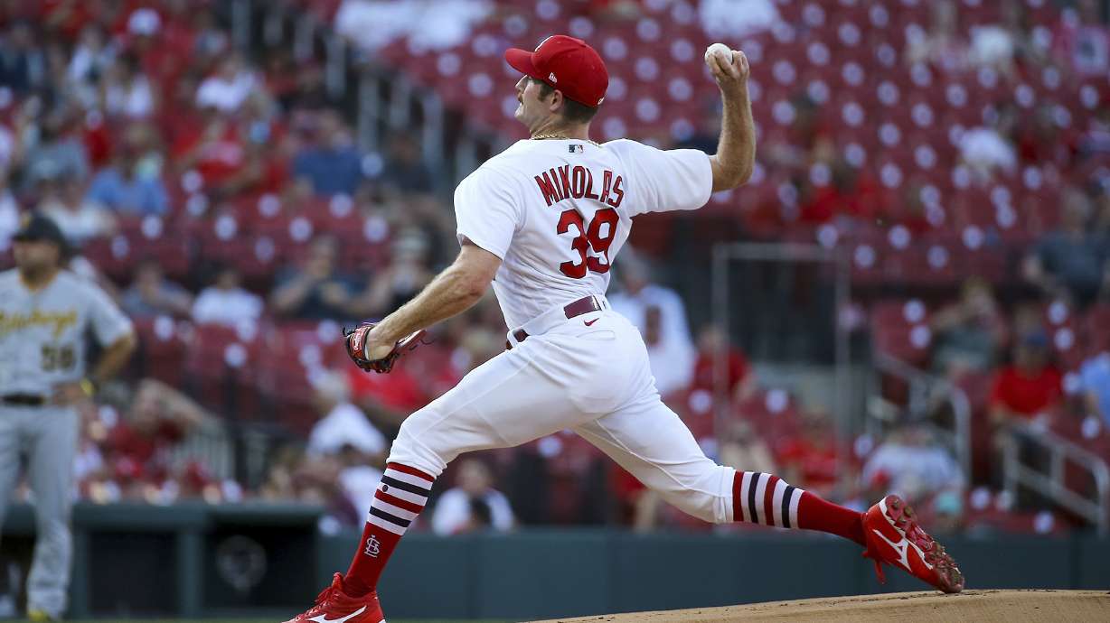 St. Louis Cardinals starting pitcher Miles Mikolas (39) throws during the first inning in the second game of a baseball doubleheader against the Pittsburgh Pirates on Tuesday, June 14, 2022, in St. Louis.