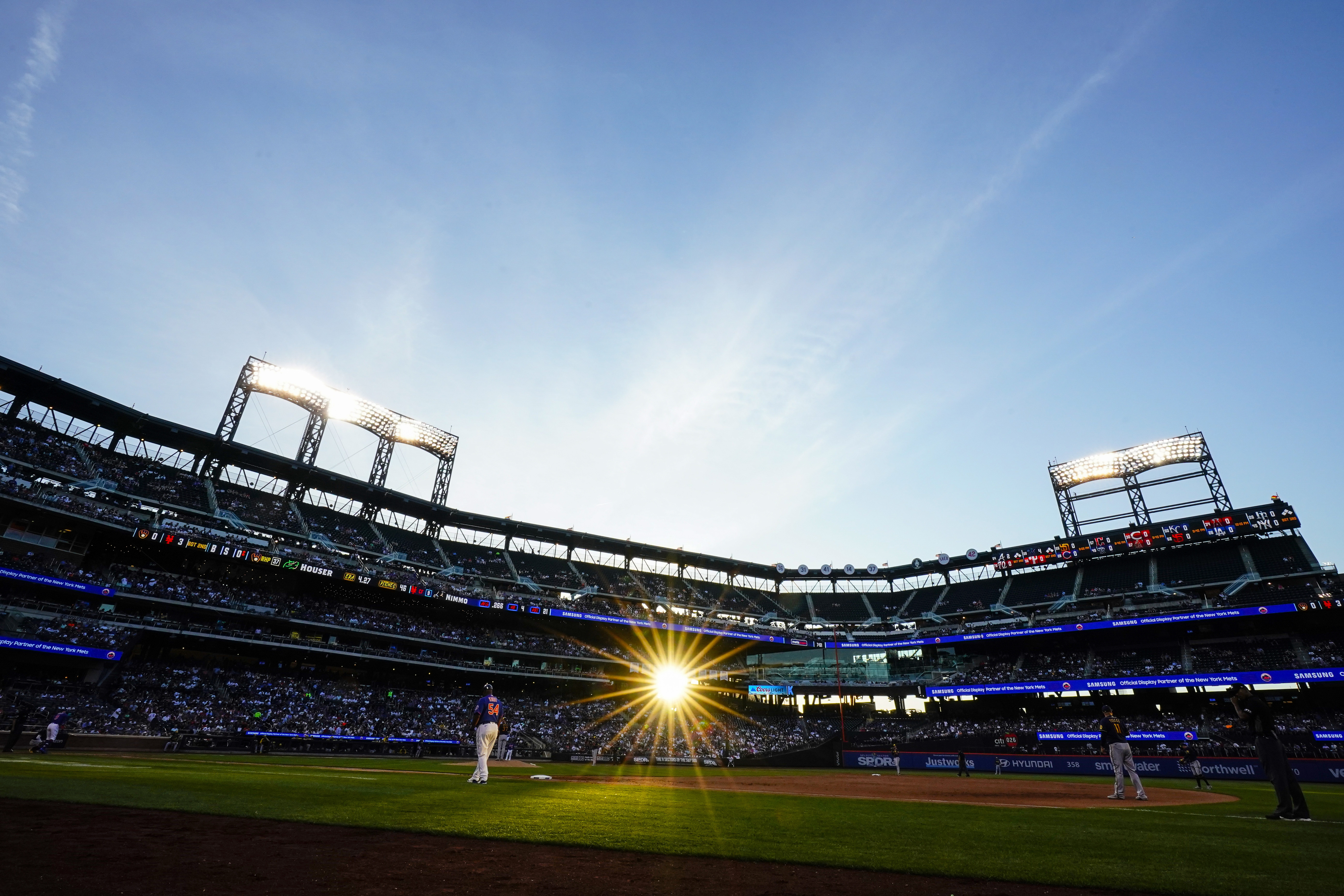 The Milwaukee Brewers play the New York Mets during the second inning of a baseball game, Tuesday, June 14, 2022, in New York. 