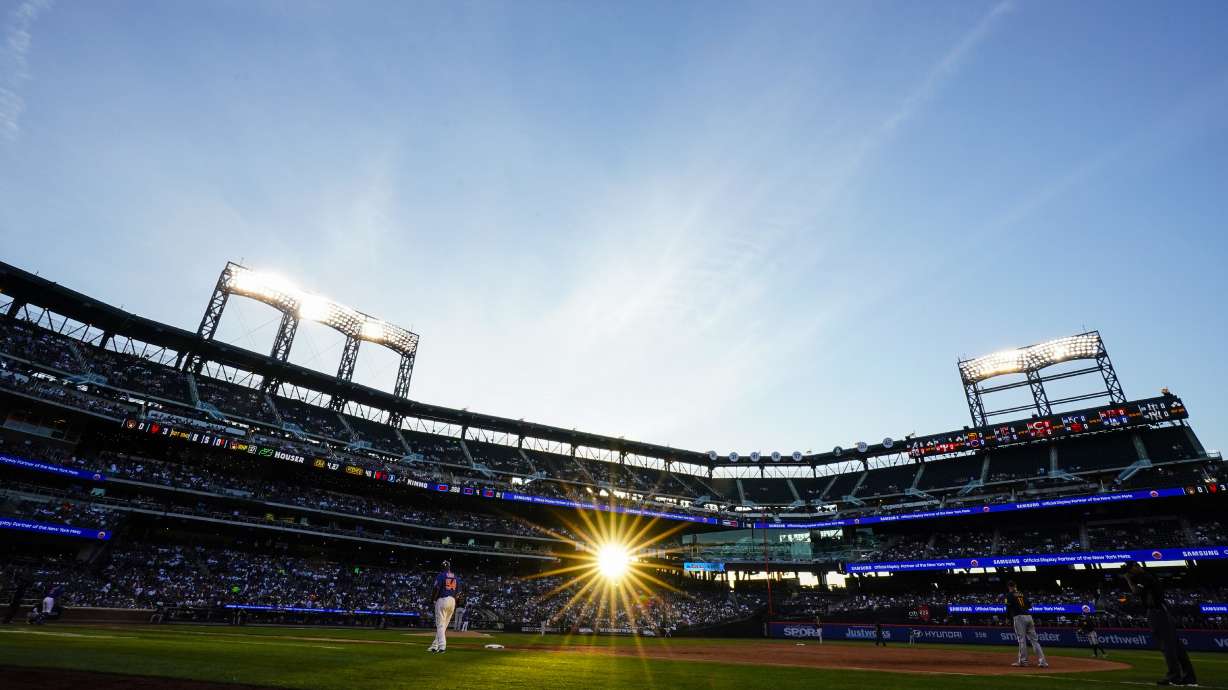 The Milwaukee Brewers play the New York Mets during the second inning of a baseball game, Tuesday, June 14, 2022, in New York.