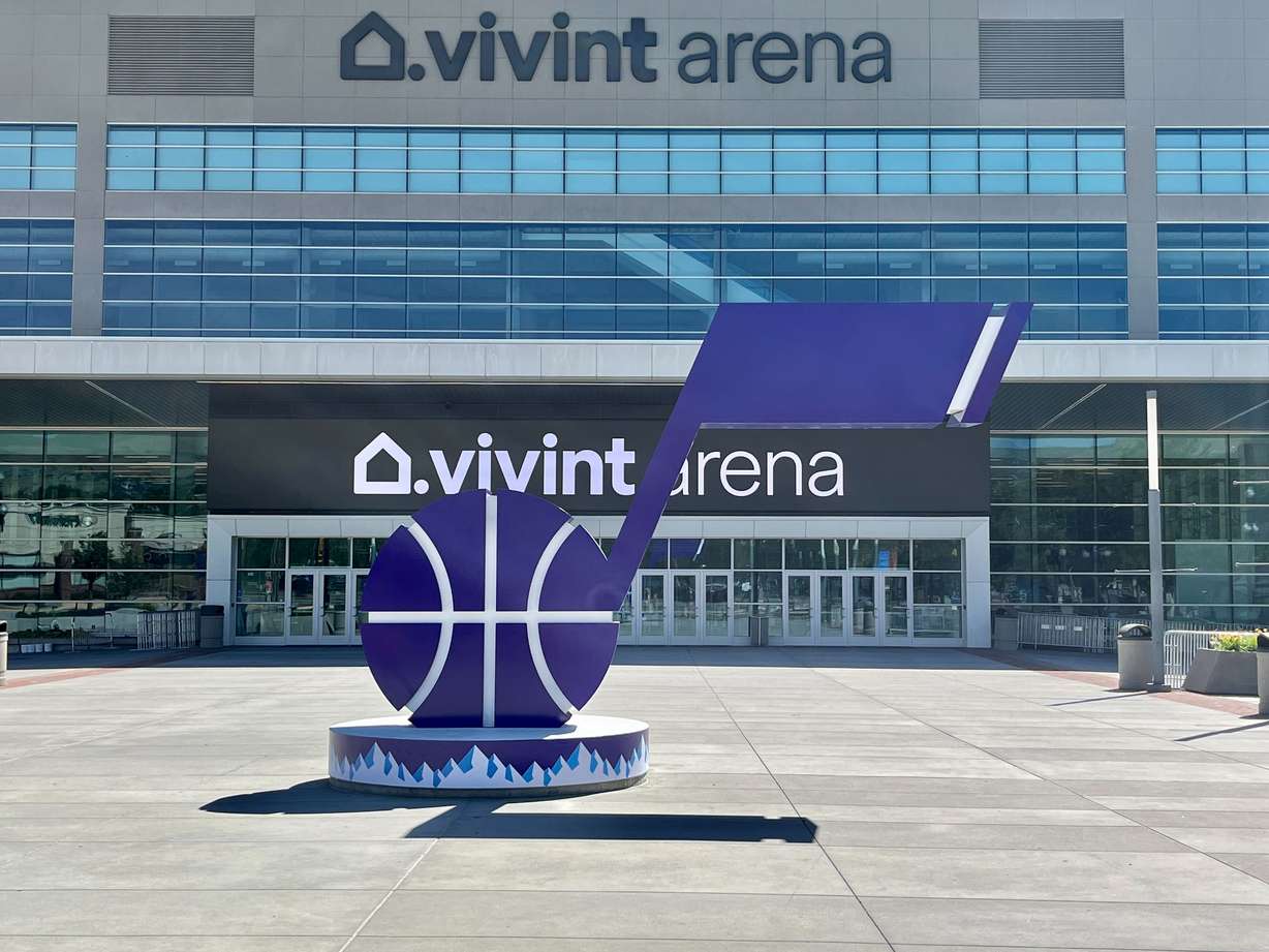 J-note statue was changed from black to purple on Thursday.