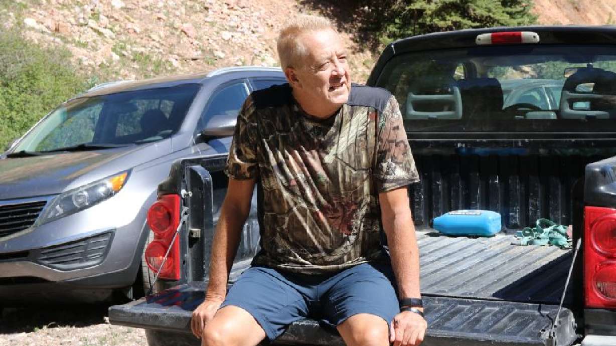 Robert Lyman talks about the Brian Head Fire at a location near state Route 143 in Parowan Canyon, June 6.