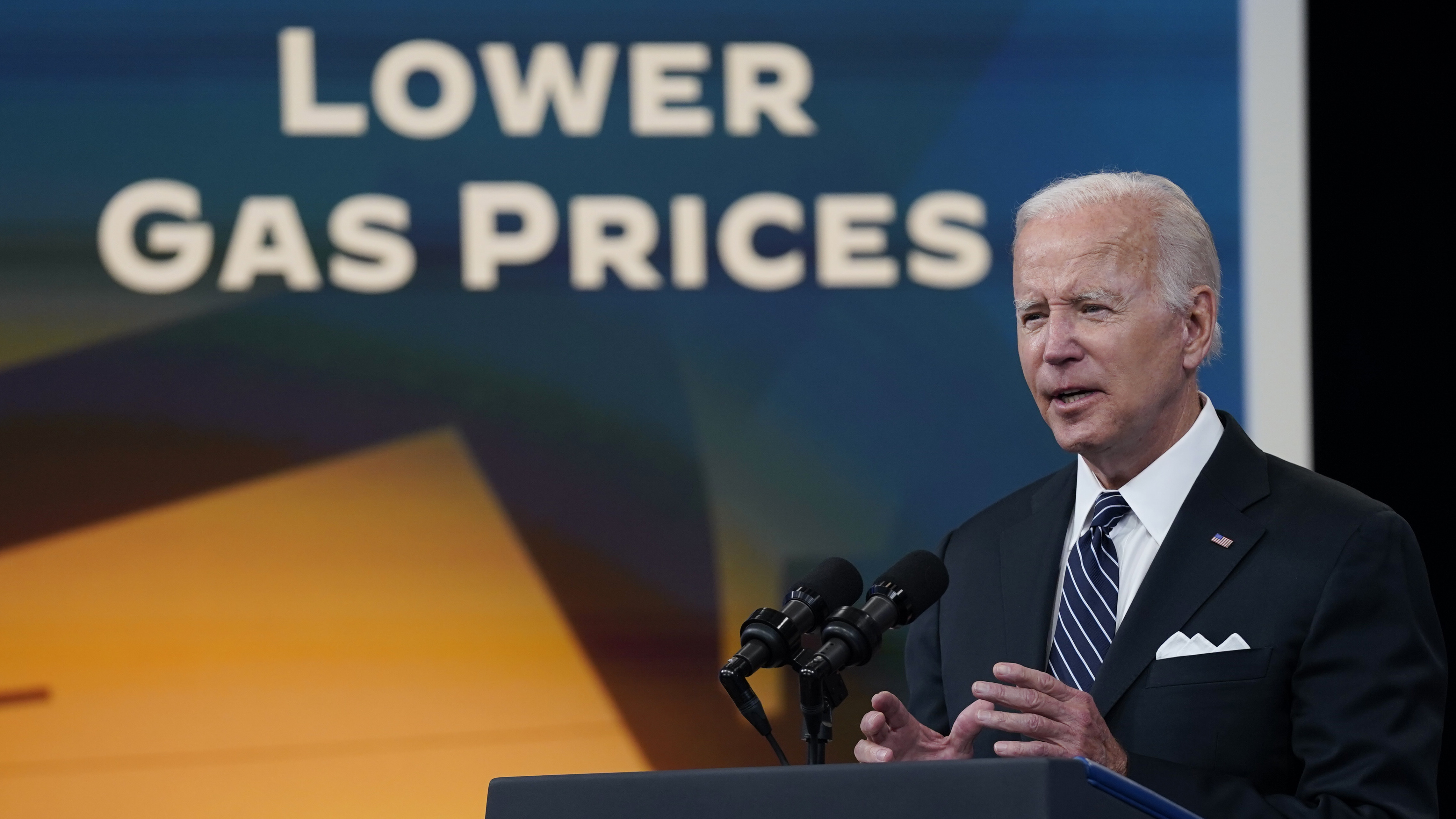 Biden calls for 3-month suspension of gas and diesel taxes - Vimarsana News