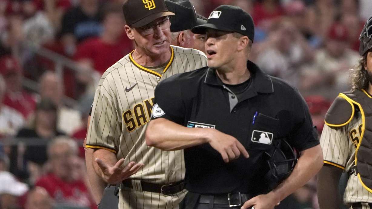 San Diego Padres manager Bob Melvin, left, is ejected by home plate umpire Chris Segal during the sixth inning of a baseball game against the St. Louis Cardinals Tuesday, May 31, 2022, in St. Louis.