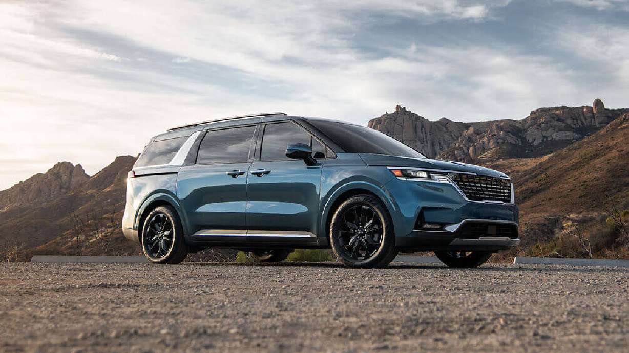 2022 Kia Carnival SX test drive review