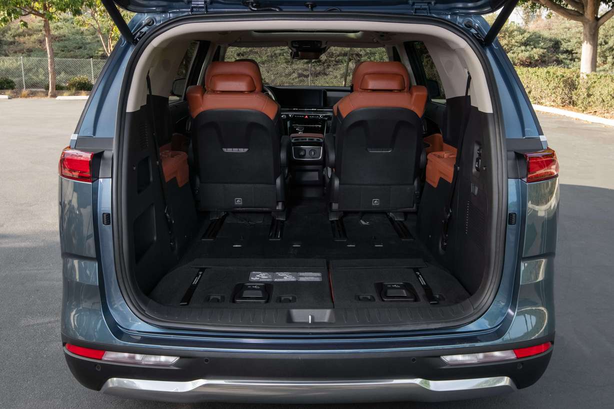 2022 Kia Carnival SX test drive review