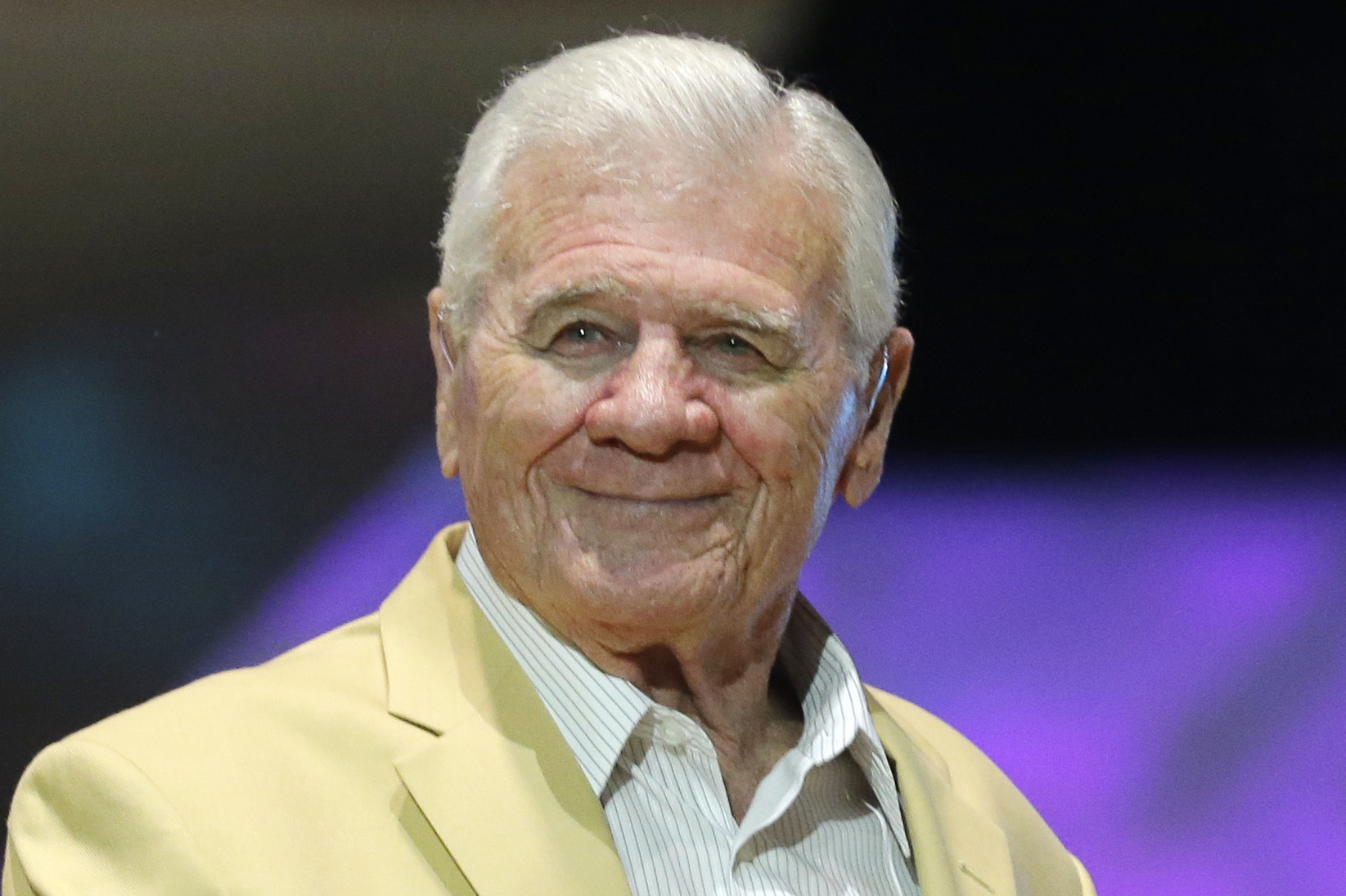 FILE - Hugh McElhenny is introduced before the inaugural Pro Football Hall of Fame Fan Fest ,Friday, May 2, 2014, at the International Exposition Center in Cleveland. NFL Hall of Famer Hugh McElhenny, an elusive running back from the 1950s has died. He was 93. The Pro Football Hall of Fame said in a news release that McEhlenny died of natural causes on June 17 at his home in Nevada, and that son-in-law Chris Permann confirmed the death.