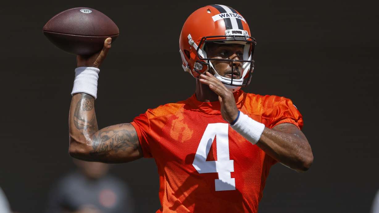 Cleveland Browns quarterback Deshaun Watson throws a pass during an NFL football practice at FirstEnergy Stadium, Thursday, June 16, 2022, in Cleveland.