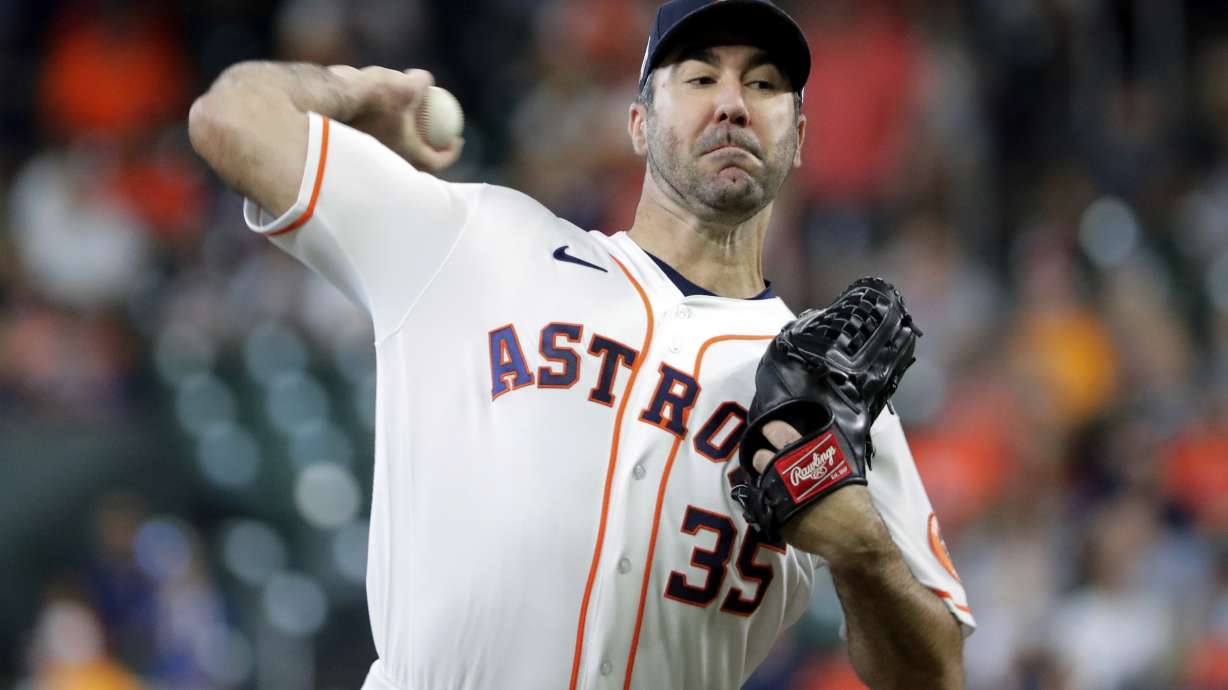 Houston Astros starting pitcher Justin Verlander (35) throws against the Kansas City Royals during the first inning of a baseball game Thursday, July 7, 2022, in Houston.