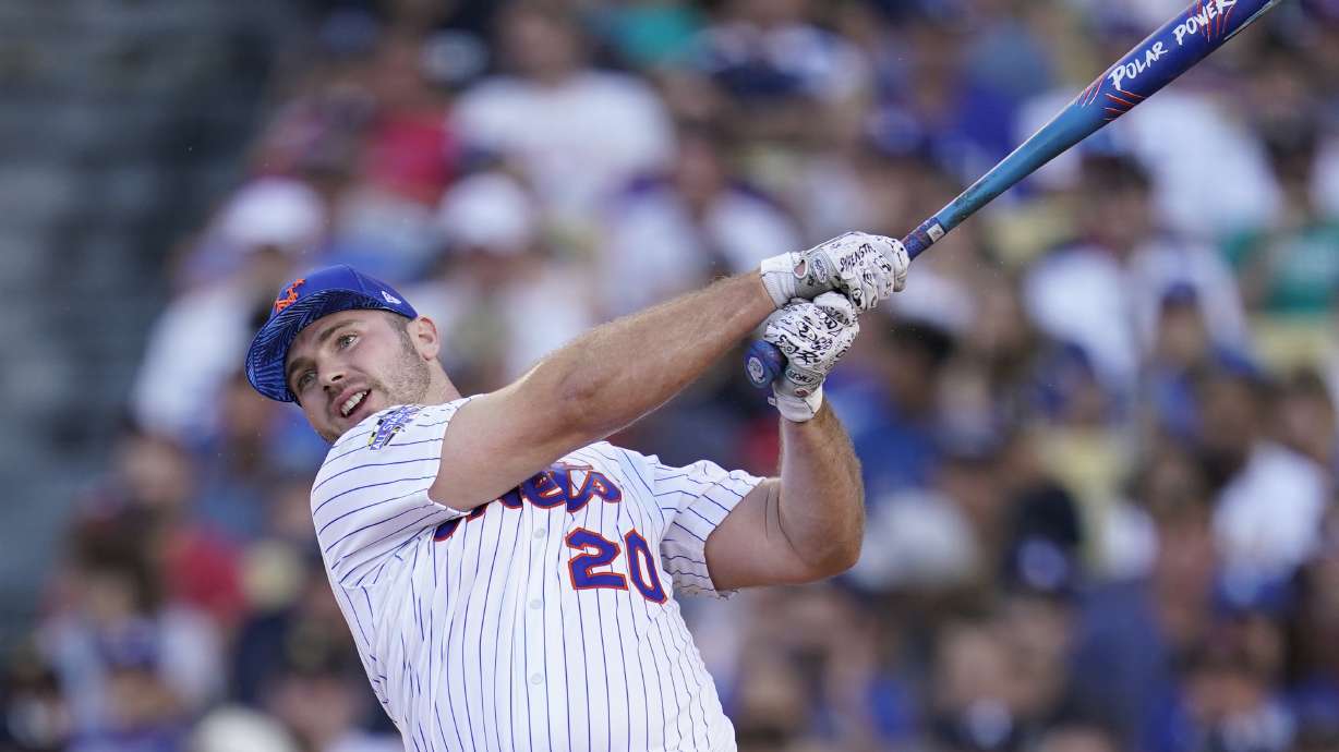 National League's Pete Alonso, of the New York Mets, bats during the MLB All-Star baseball Home Run Derby, Monday, July 18, 2022, in Los Angeles.