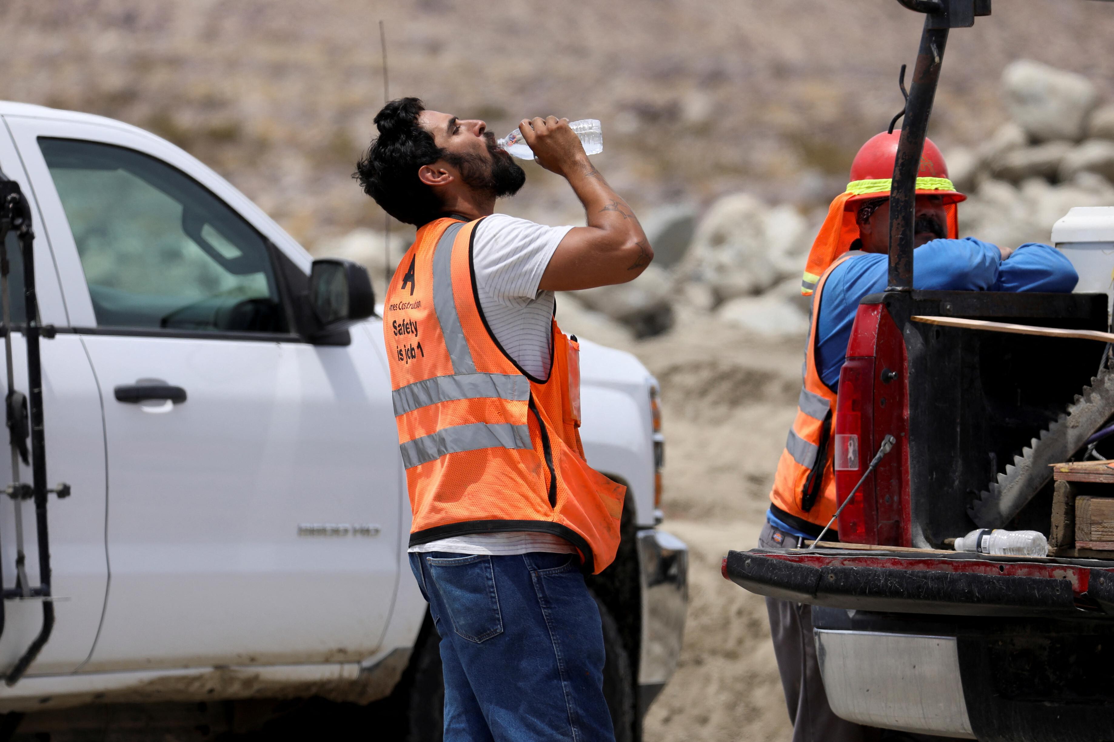 Dangerously high temperatures will last through the weekend across US - Vimarsana News