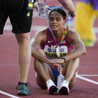 Sydney McLaughlin shatters 400 hurdles record with 50.68