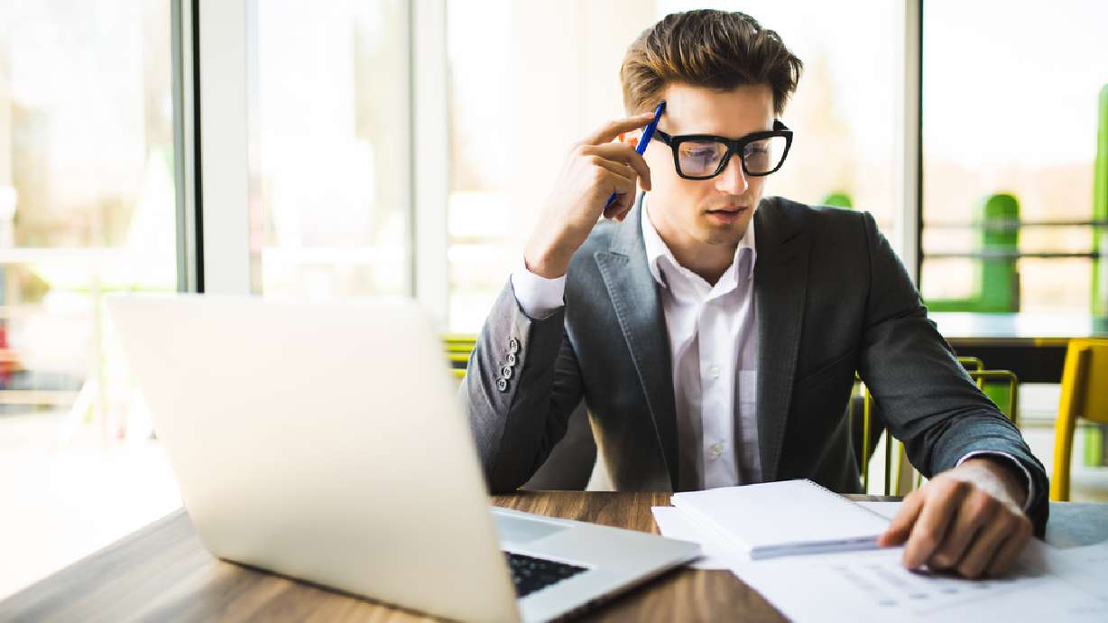 Automate business processes with AI and RPA bots