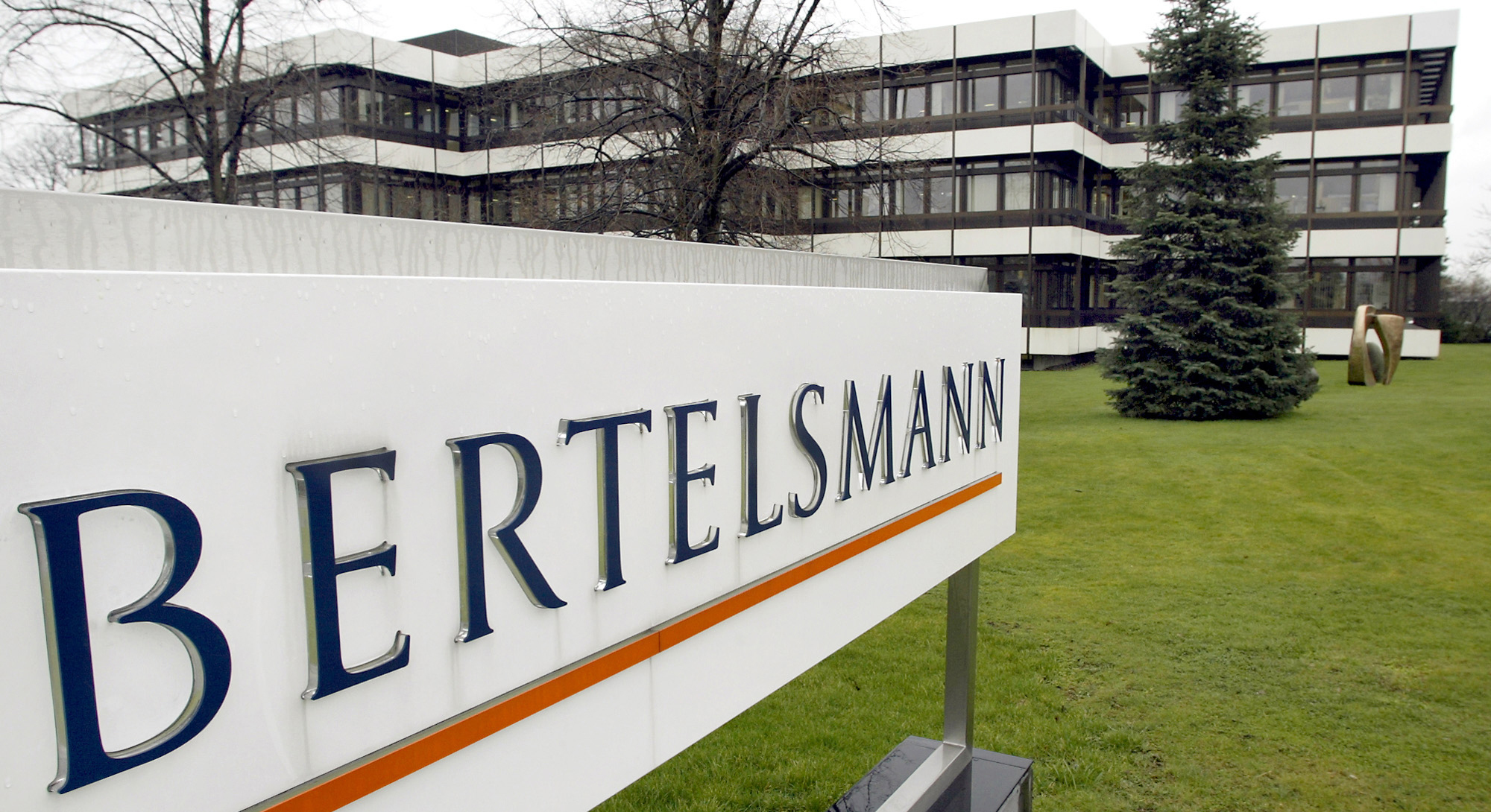 An outside view of the German media giant Bertelsmann in Guetersloh, Germany, is shown March 13, 2003. The government and publishing titan Penguin Random House, owned by Bertelsmann, are set to exchange opening salvos in a federal antitrust trial Monday, as the U.S. seeks to block the biggest U.S. book publisher from absorbing rival Simon & Schuster. 