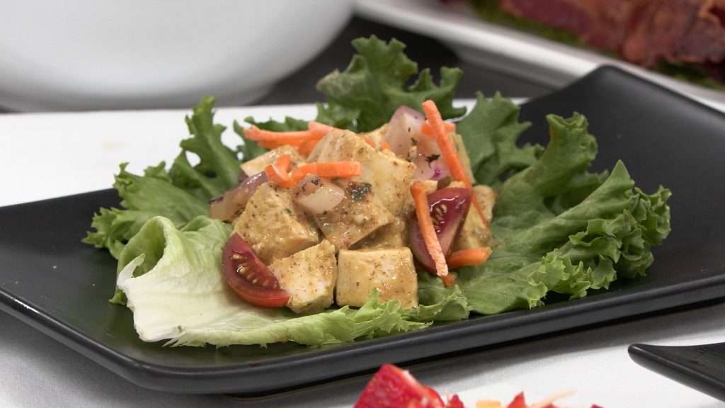 School is just around the corner, and if you’re looking for a quick, easy and healthy back-to-school lunch for your kids, here are three of them.