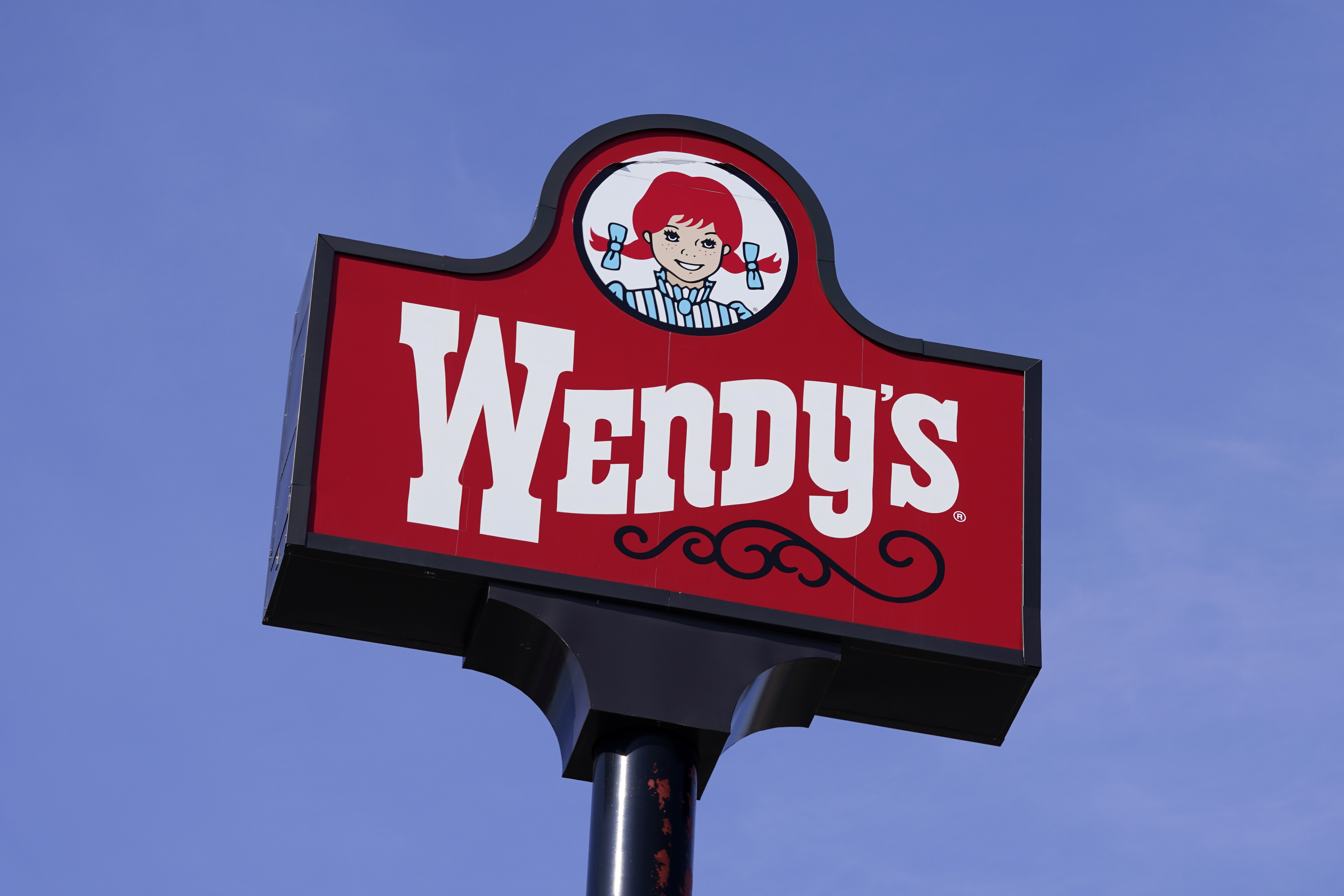Wendy’s announced Friday it’s pulling lettuce from sandwiches in stores in Michigan, Ohio and Pennsylvania after people eating sandwiches there reported falling ill. The Centers for Disease Control and Prevention is investigating the source of the illness.  