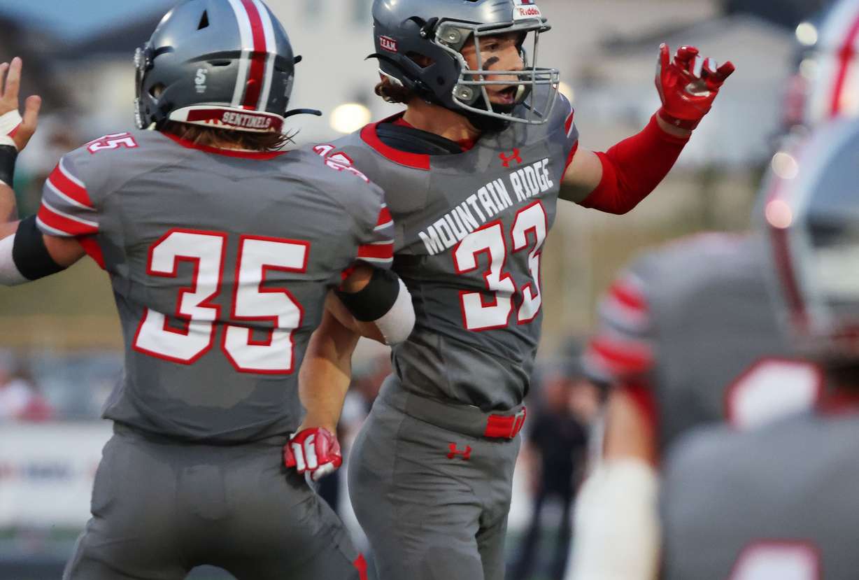 Mountain Ridge and Wasatch play in Herriman on Thursday, Aug. 25, 2022.