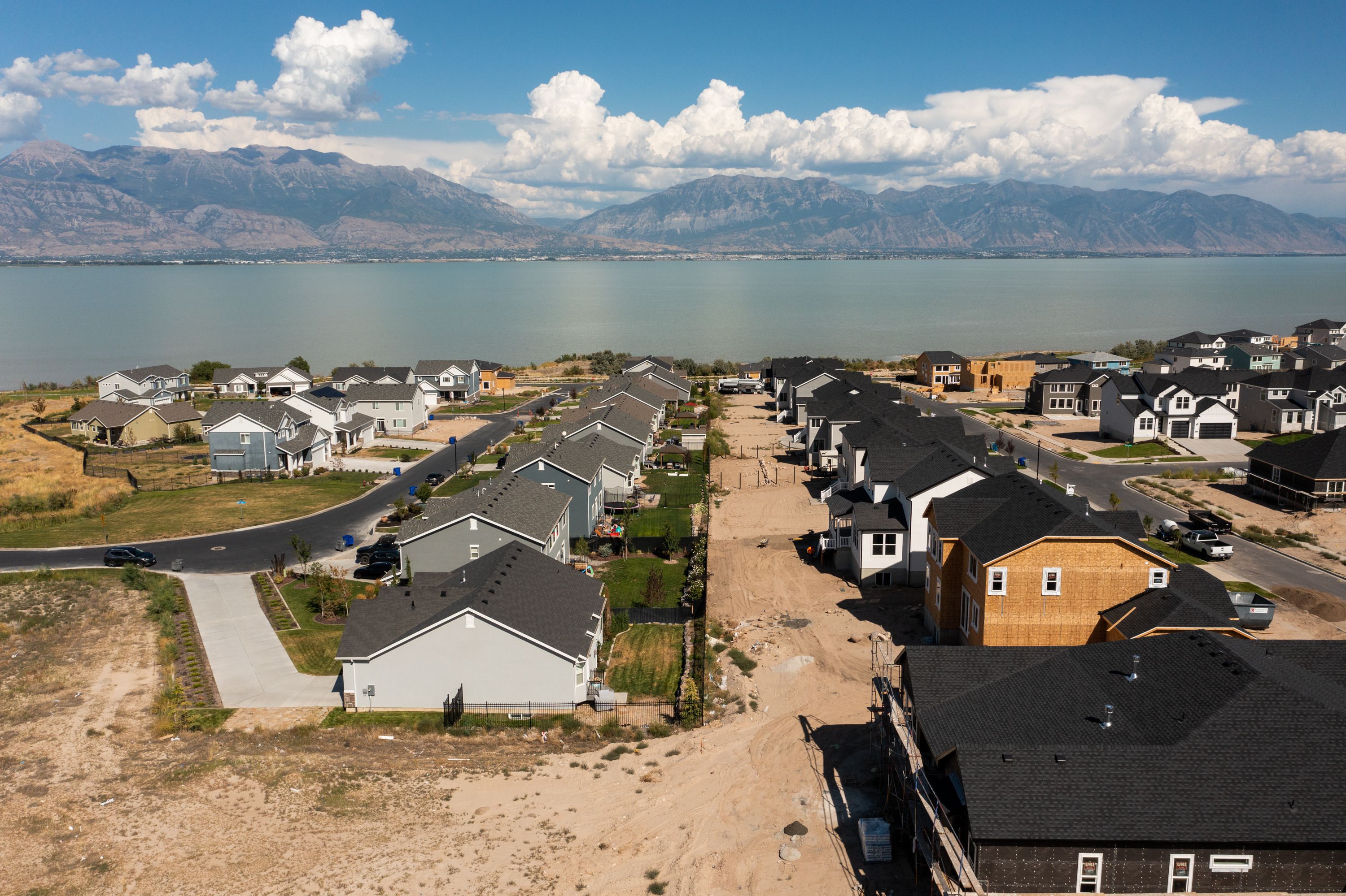 Newly developed homes sit near Utah Lake in Saratoga Springs on Aug. 22.