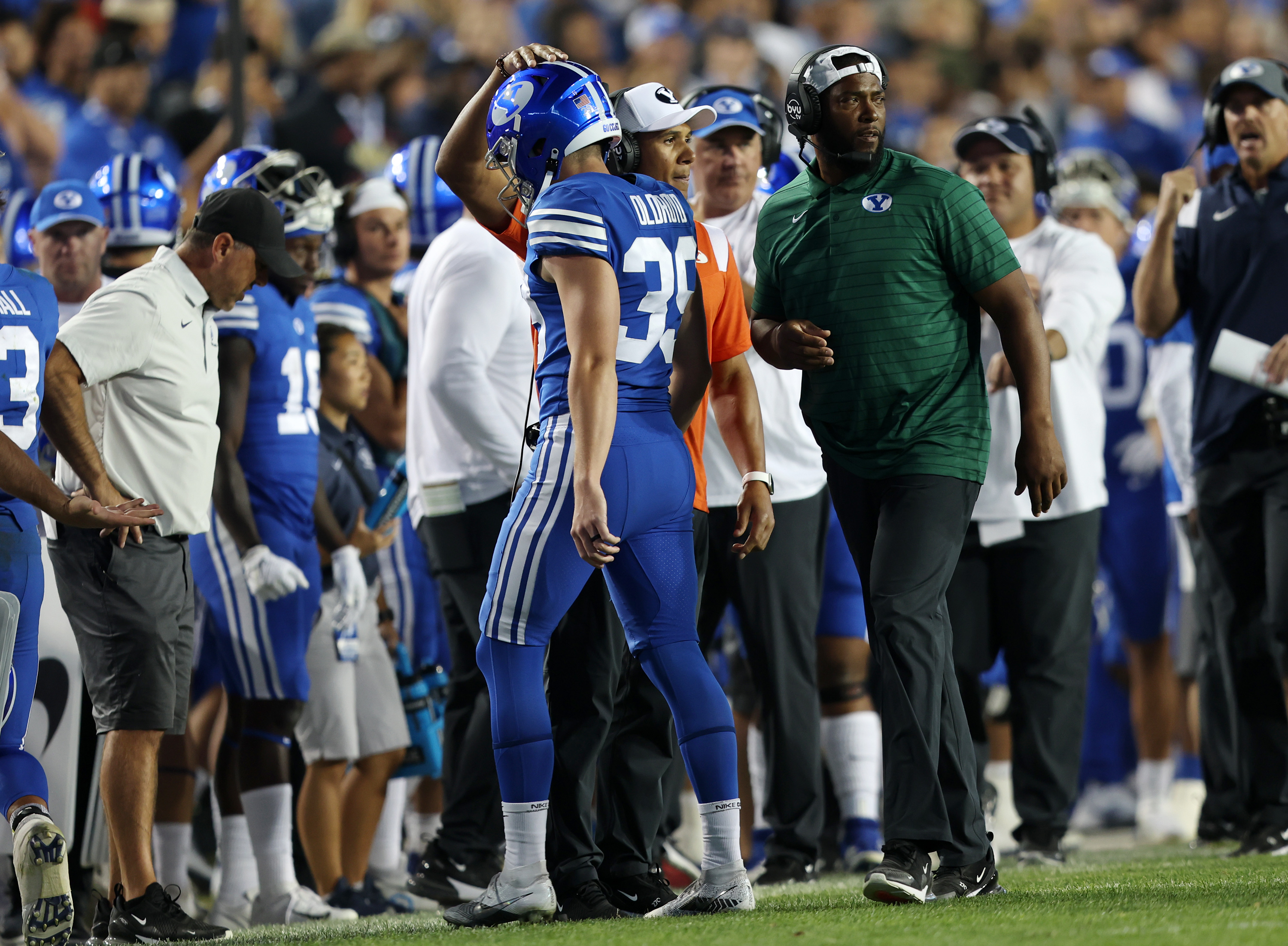 Jaren Hall's embrace of downtrodden kicker tells deeper story of BYU's 'love and learning' | KSL.com