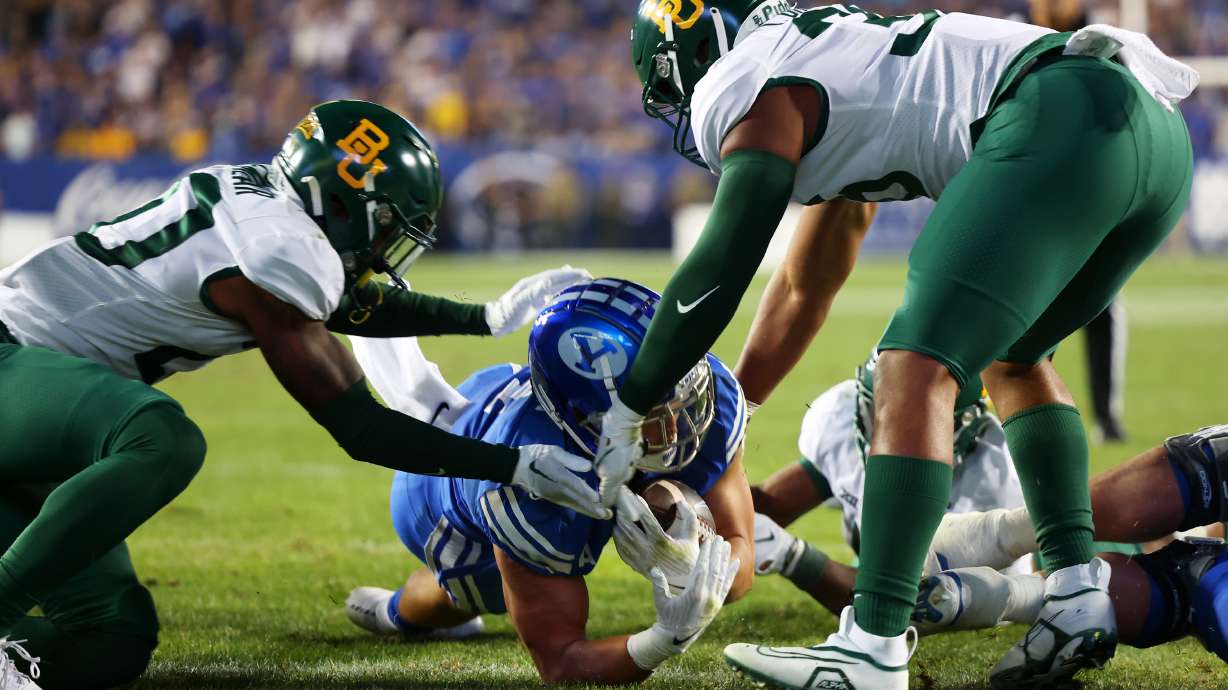 Pac-12 picks: Washington, Oregon venture into the desert as huge favorites