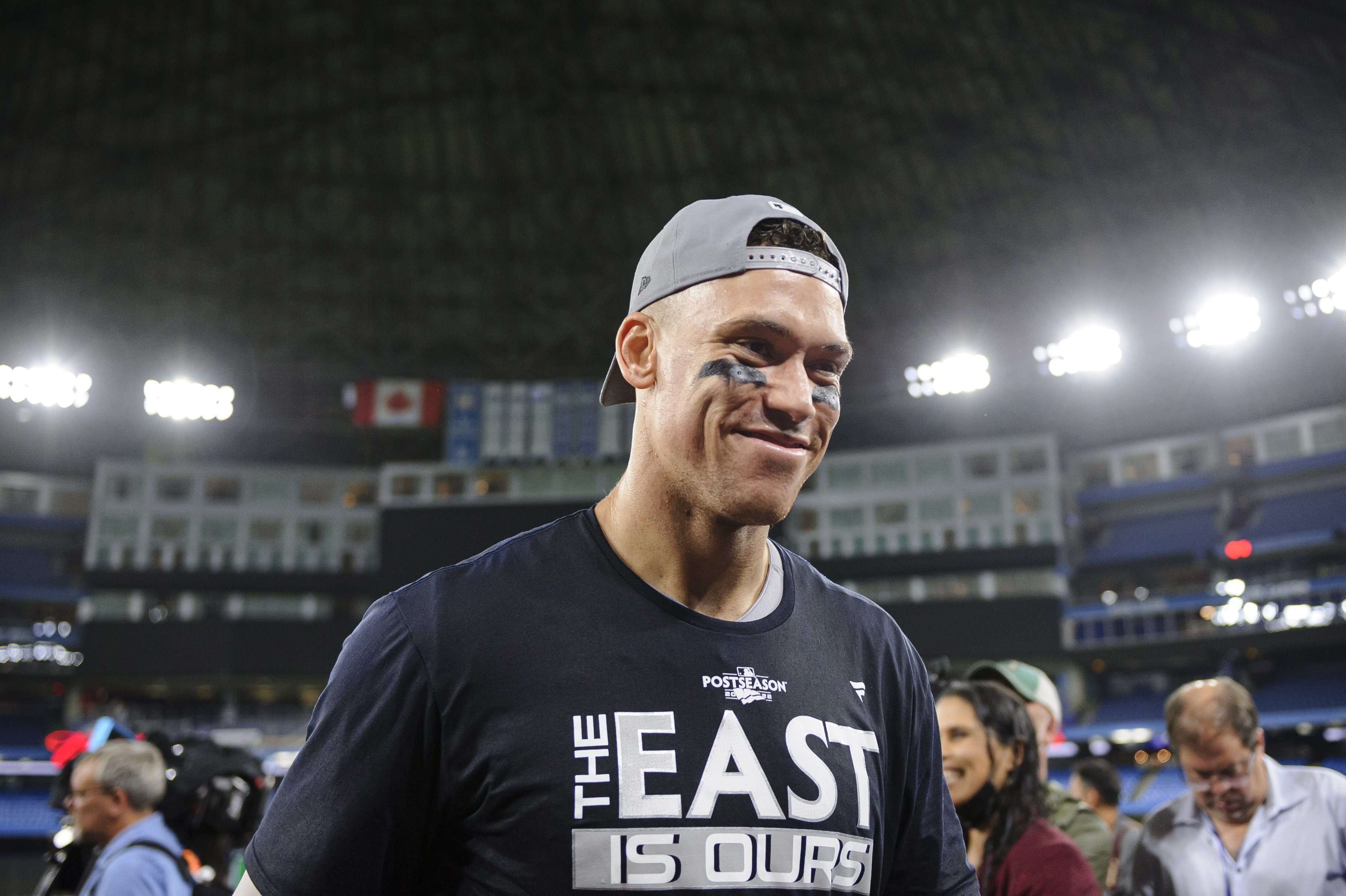 Roger that! Yankees' Aaron Judge hits 61st home run, ties Maris' AL record  | KSL.com