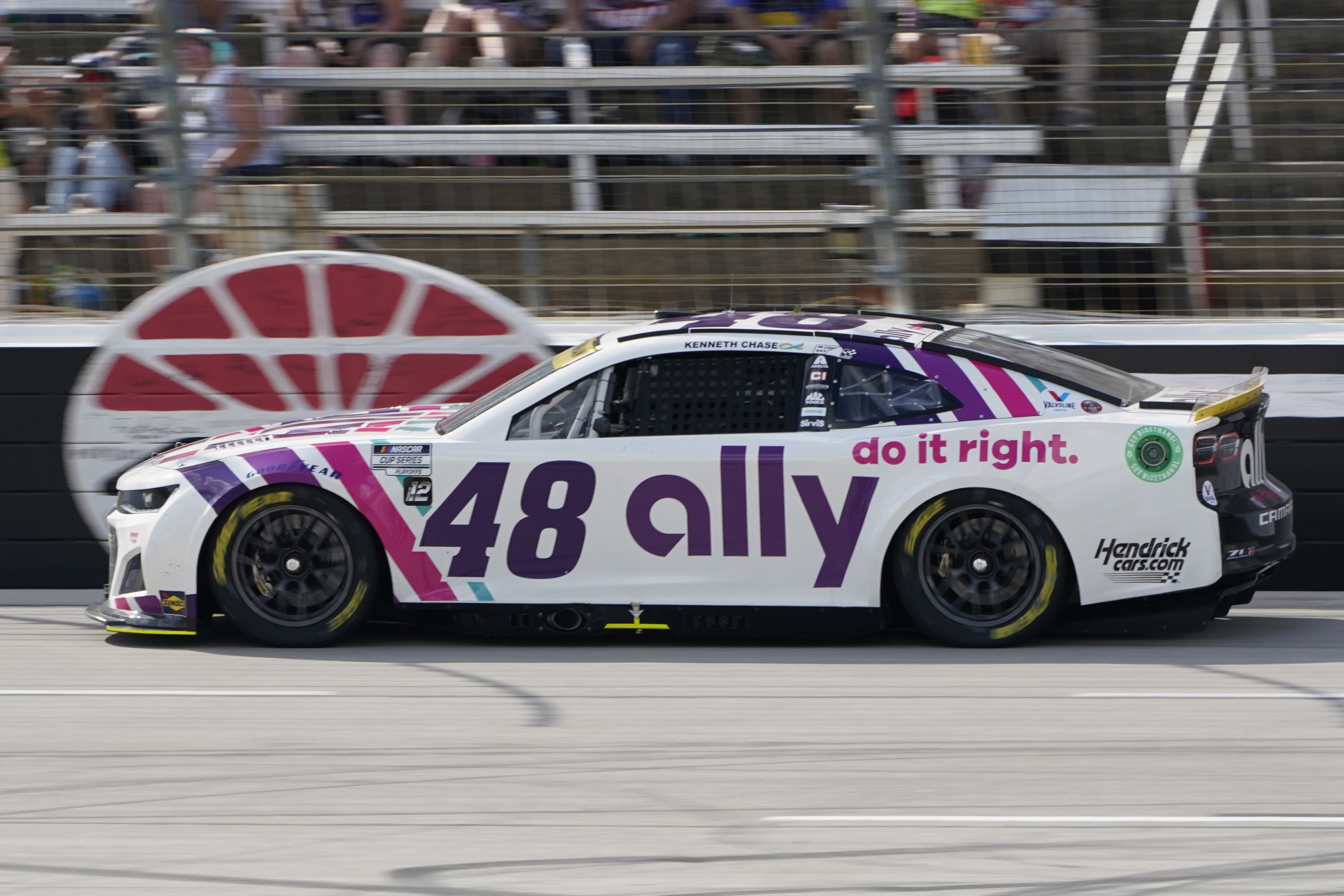 Alex Bowman (48) drives during the NASCAR Cup Series auto race at Texas Motor Speedway in Fort Worth, Texas, Sunday, Sept. 25, 2022.
