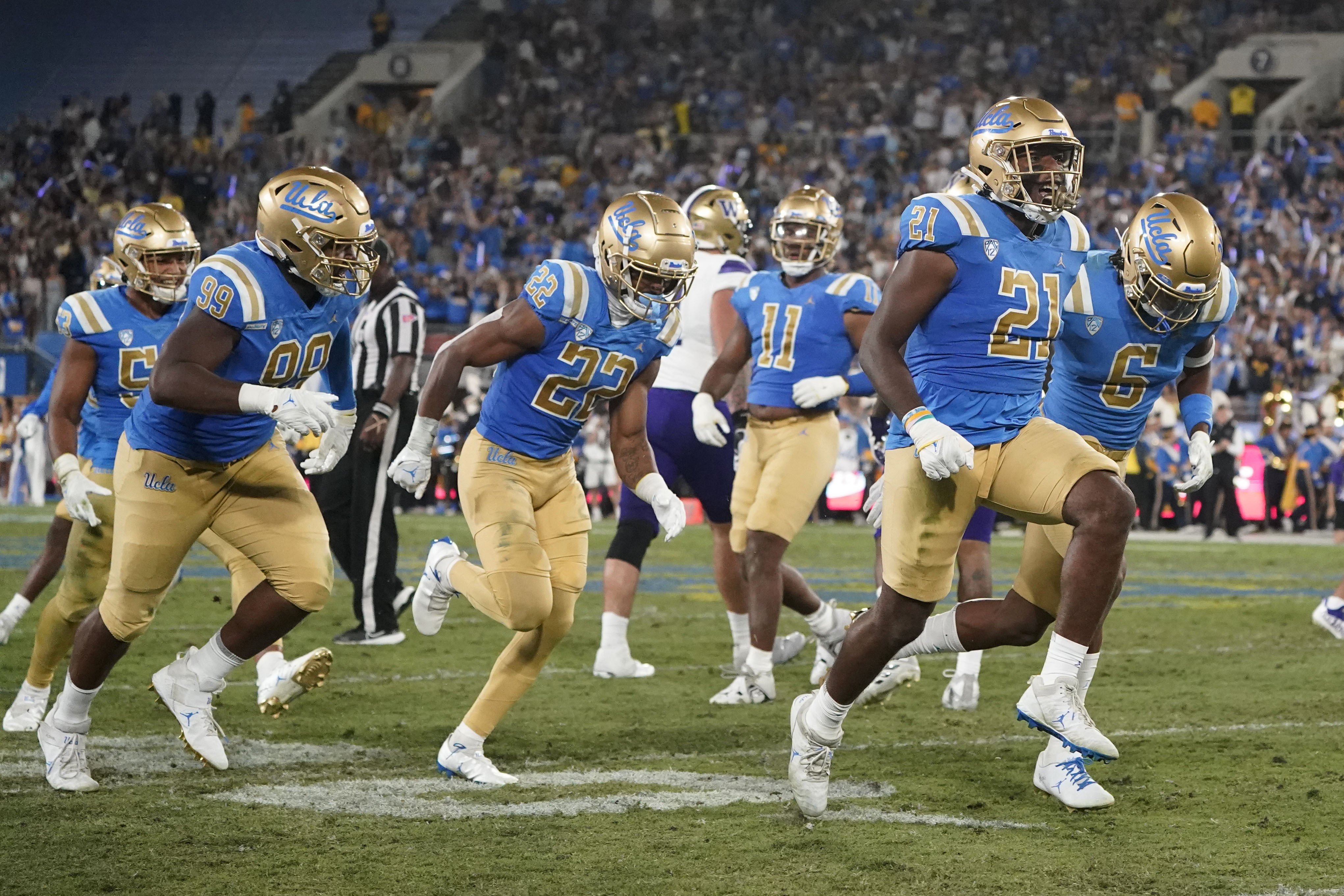 Pac-12 TV outrage: Why one of the Nov. 19 showdowns will air in night window on ESPN