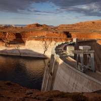 Child dies after being struck by boat at Lake Powell