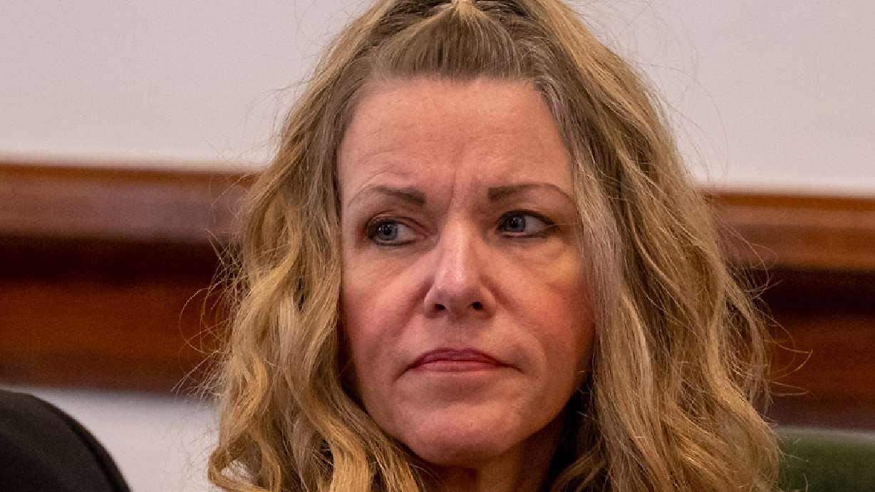 A judge has suspended all matters in the Lori Vallow Daybell murder case until her mental competency can be determined.