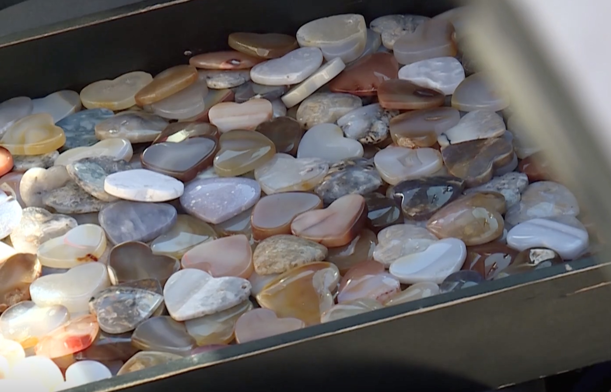 Utah man delivers thousands of 'heart rocks' to Uvalde