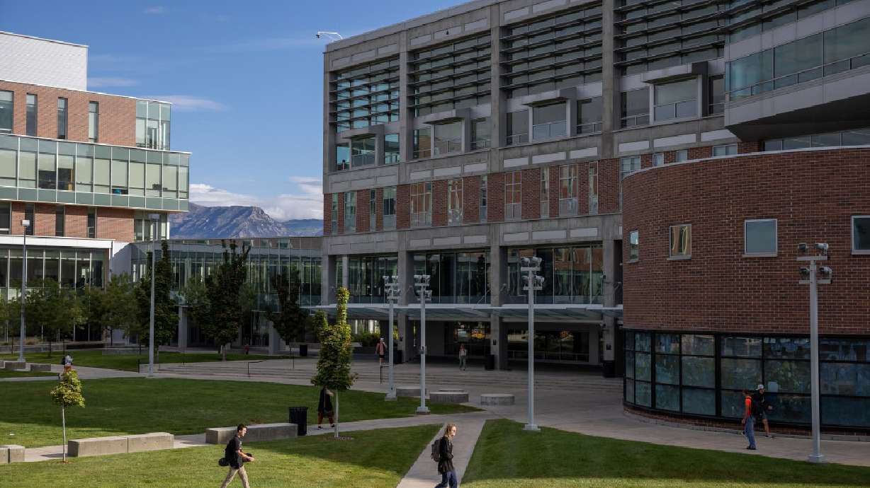 Utah Valley University was recently recognized by the Hispanic Association of Colleges and Universities for its efforts to promote Hispanic success in higher education.