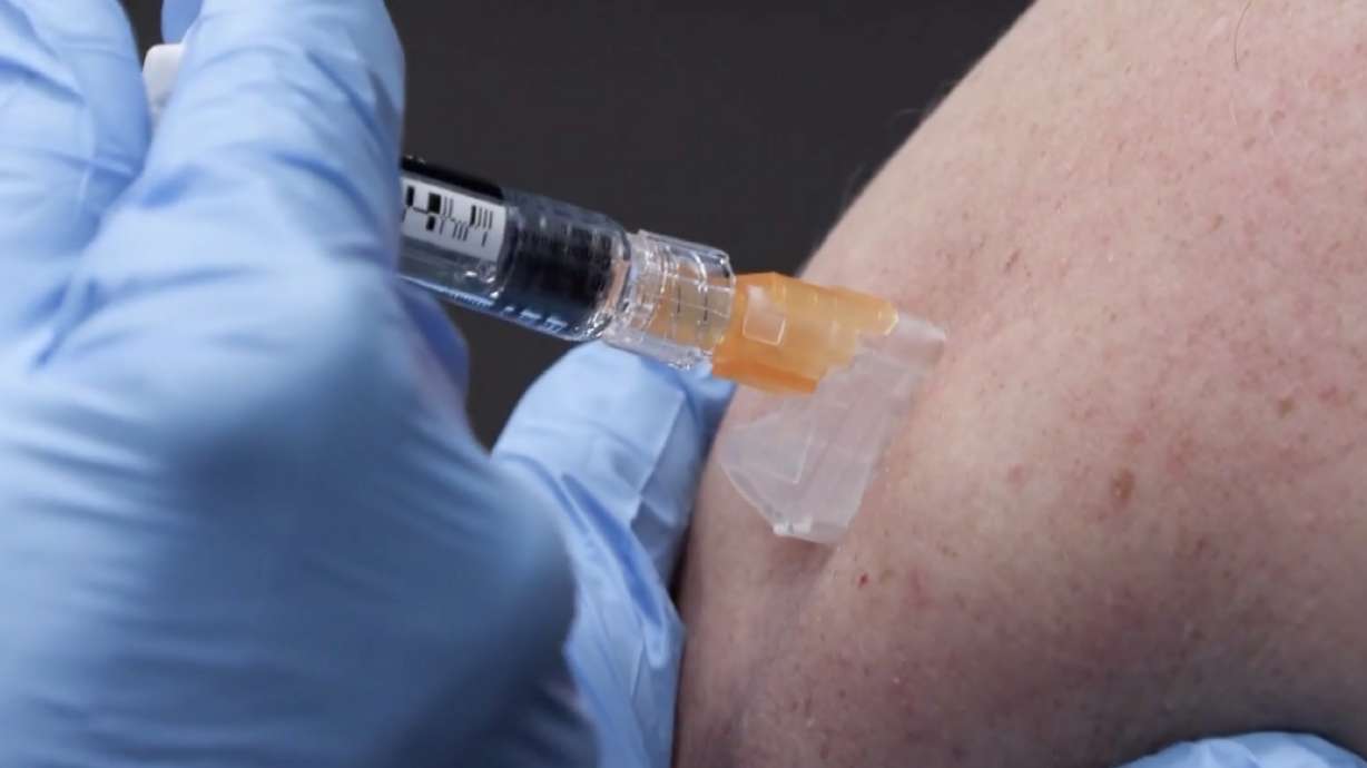 Защо получаването на ваксина срещу грип тази година е толкова важно Защо получаването на ваксина срещу грип тази година е толкова важно