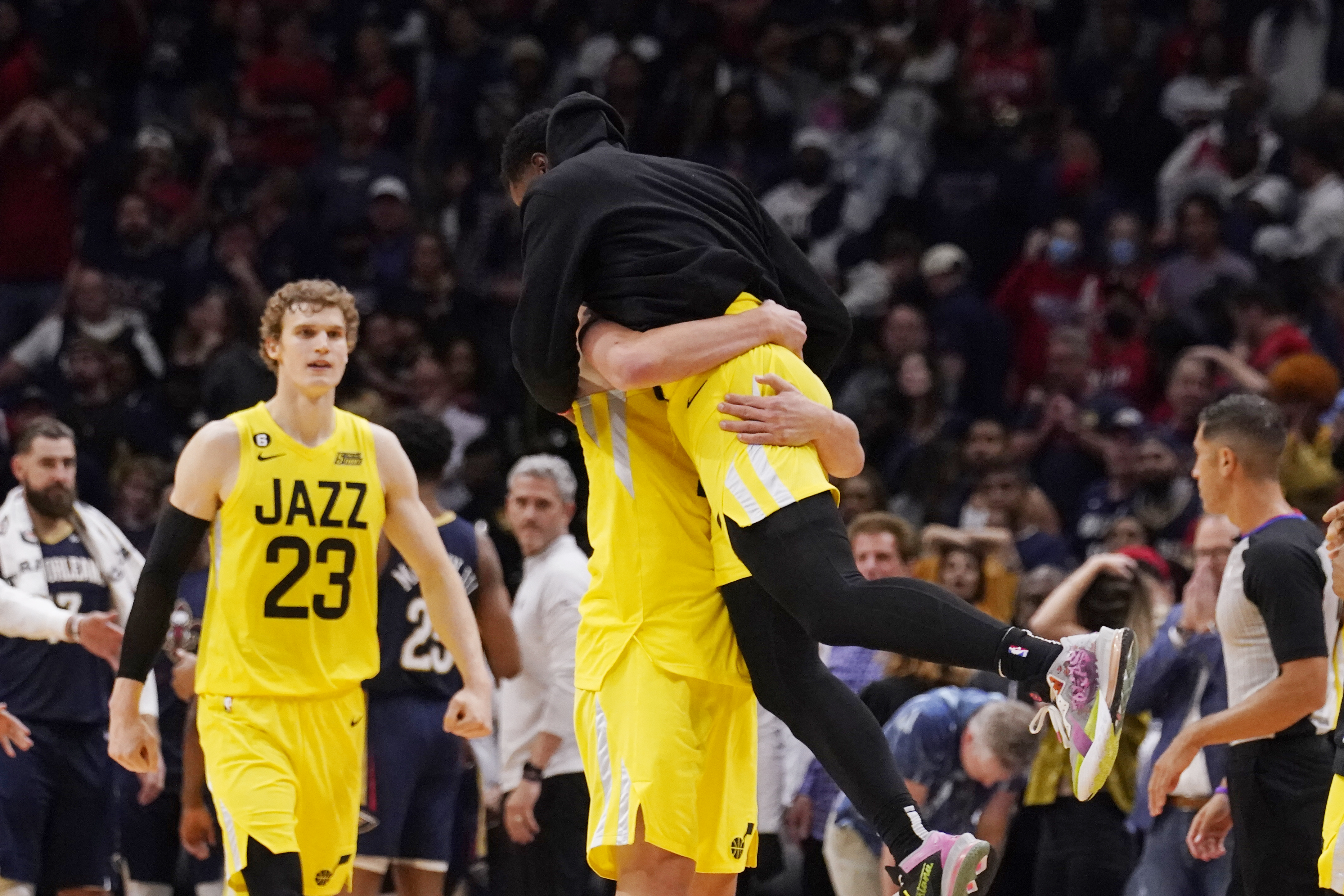 'You having fun yet?' Olynyk scoops Utah to win over New Orleans, Jazz keep winning