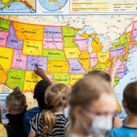 Does socioeconomic background affect academic performance?