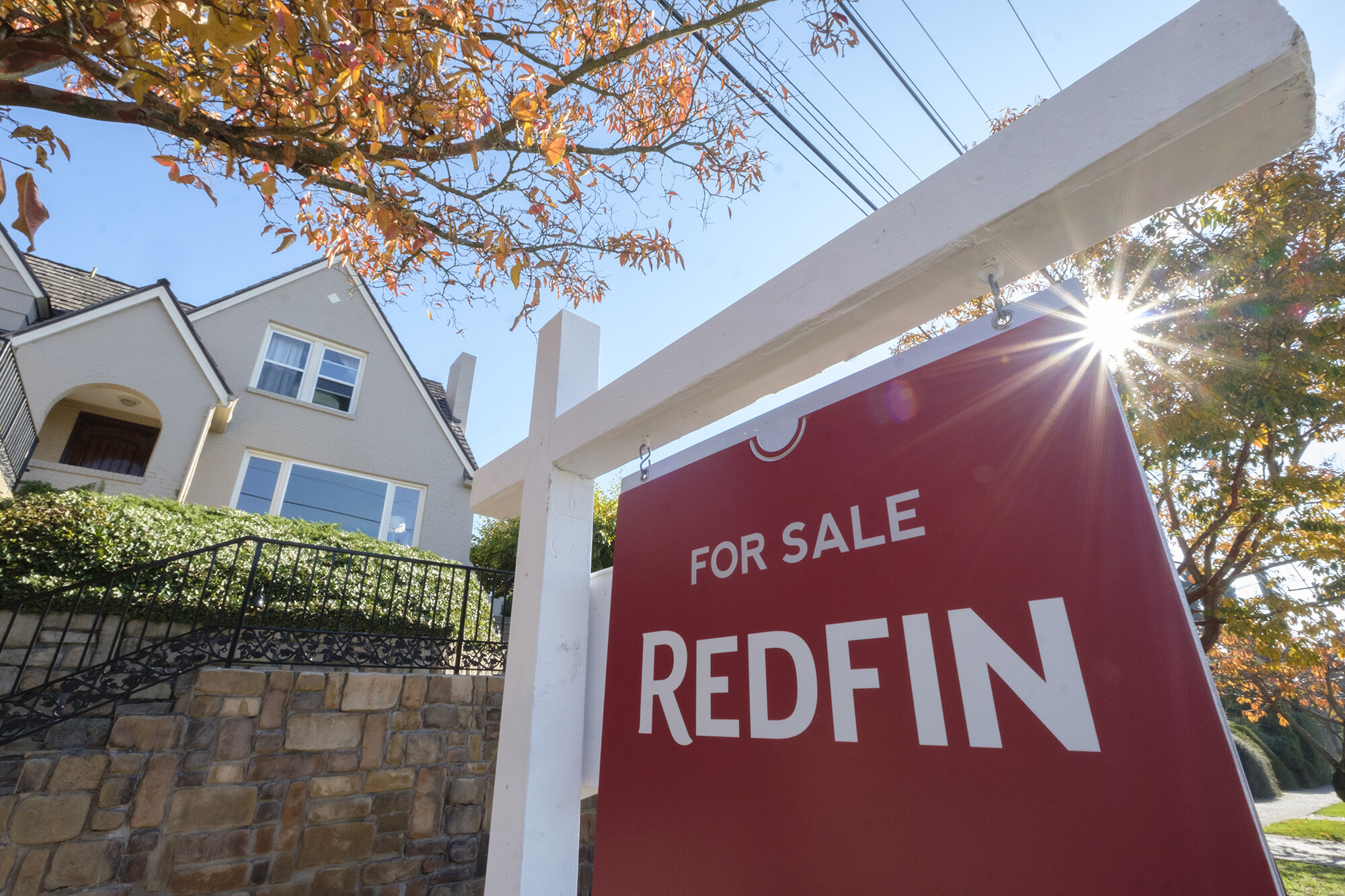 Redfin is set to shutter its home-flipping business and reduce its workforce by 13%, laying off 862 employees.