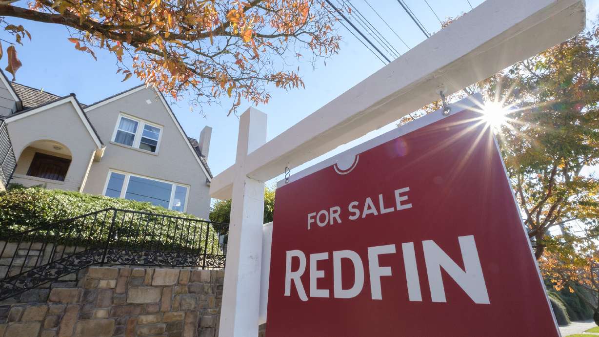 Redfin is set to shutter its home-flipping business and reduce its workforce by 13%, laying off 862 employees.