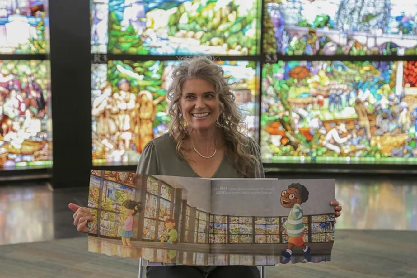 Non-profit group works with local glass artists to inspire and uplift this season