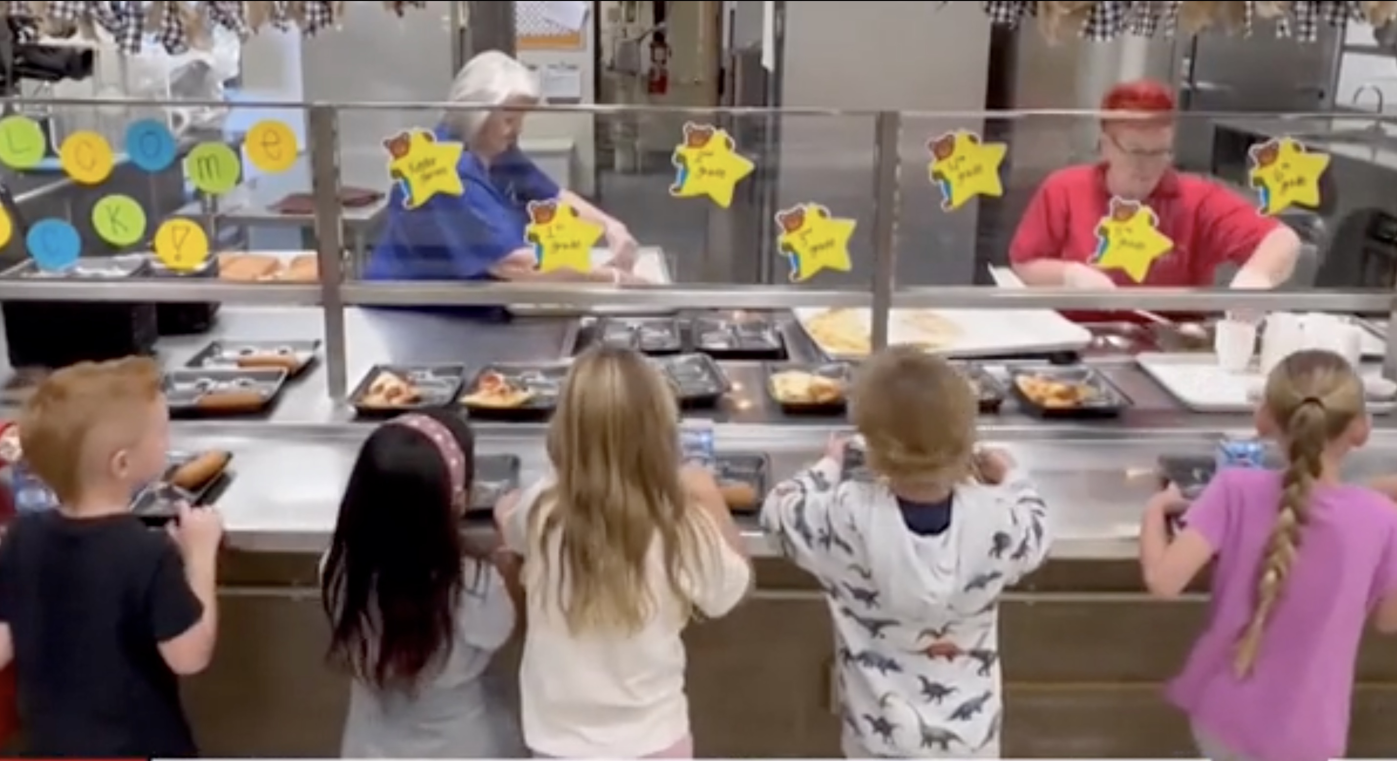 The Granite School District is alerting parents that a computer glitch resulted in incorrect notices being sent to some parents that they have negative school lunch balances.