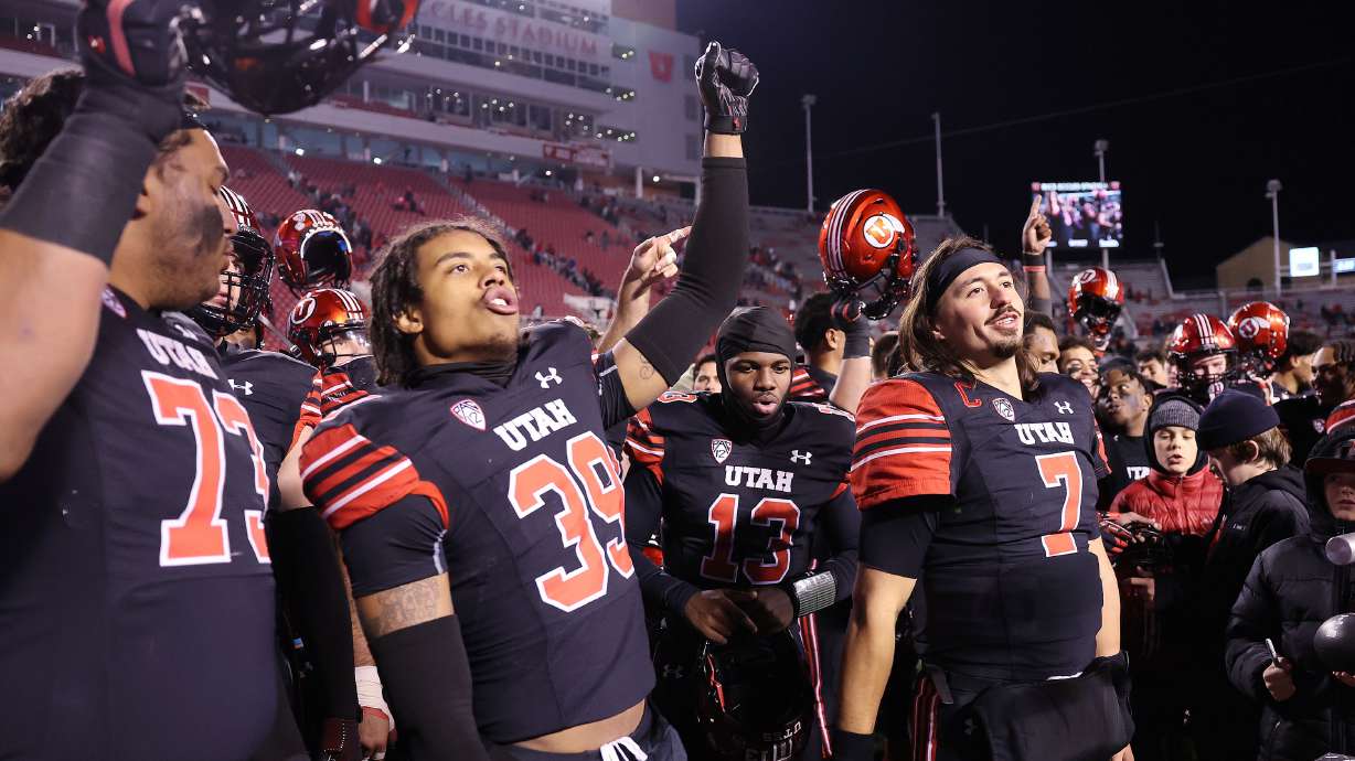 Utah Utes celebrate their win over the Stanford Cardinal in Salt Lake City on Saturday, Nov. 12, 2022.