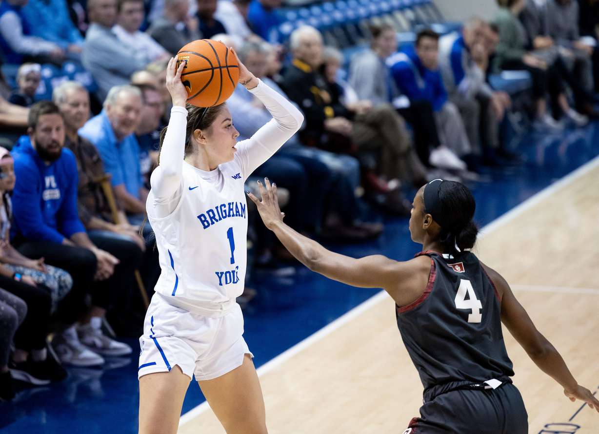 BYU wing Amanda Barcello looks to pass during a game against No. 16 Oklahoma, Nov. 15, 2022 in the Marriott Center in Provo, Utah.