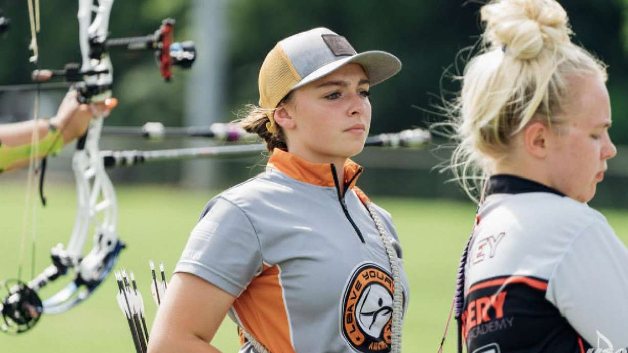 Champion Utah archer finds educational flexibility with Utah Online School