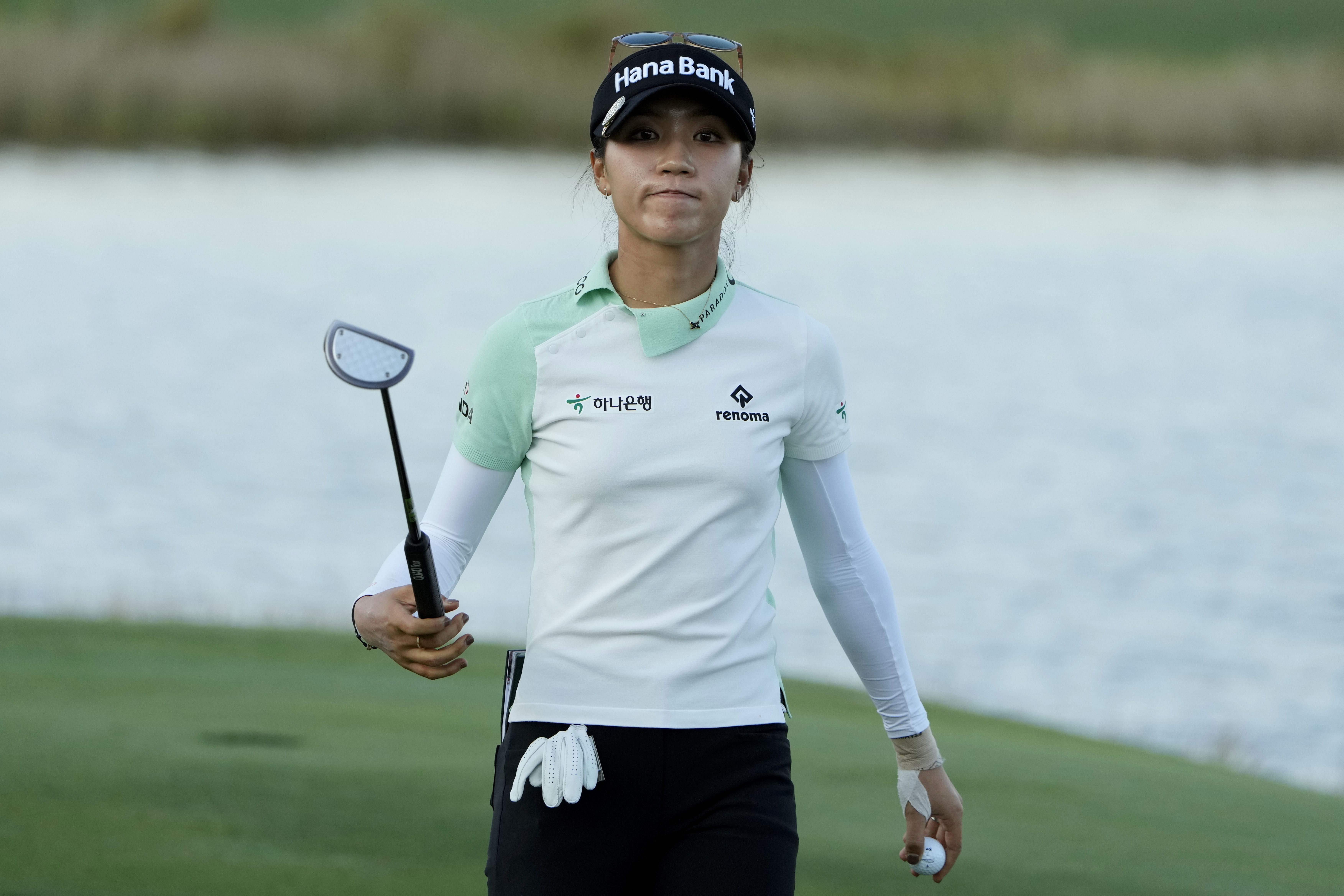 Lydia Ko, of New Zealand, acknowledges the crowd after putting on the 18th green during the first round of the LPGA CME Group Tour Championship golf tournament, Thursday, Nov. 17, 2022, at the Tiburón Golf Club in Naples, Fla.
