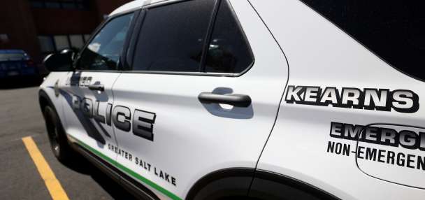 Police searching for 2 men following Kearns shooting that critically injured man