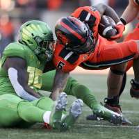 Canzano: Boosters fume as Oregon Ducks look for answers