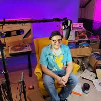 A Utah man's journey from small town music fan to interviewer of the stars