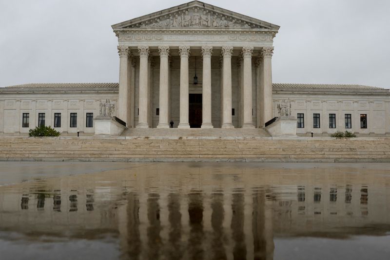A general view of the U.S. Supreme Court building in Washington, Oct. 2. The court held tense arguments on Wednesday in an appeal that could transform American elections by giving politicians more power over voting rules.