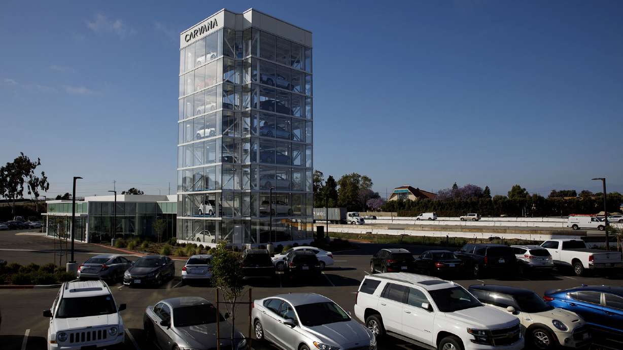 Used car retailer Carvana, facing a cash crunch, could be headed towards bankruptcy, according to both published reports and a bearish analyst's call that slashes its share-price target to $1.