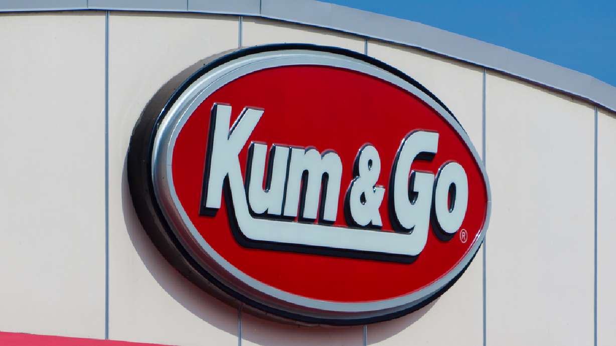 Kum & Go convenience store chain opens its first Utah location in Draper Monday.